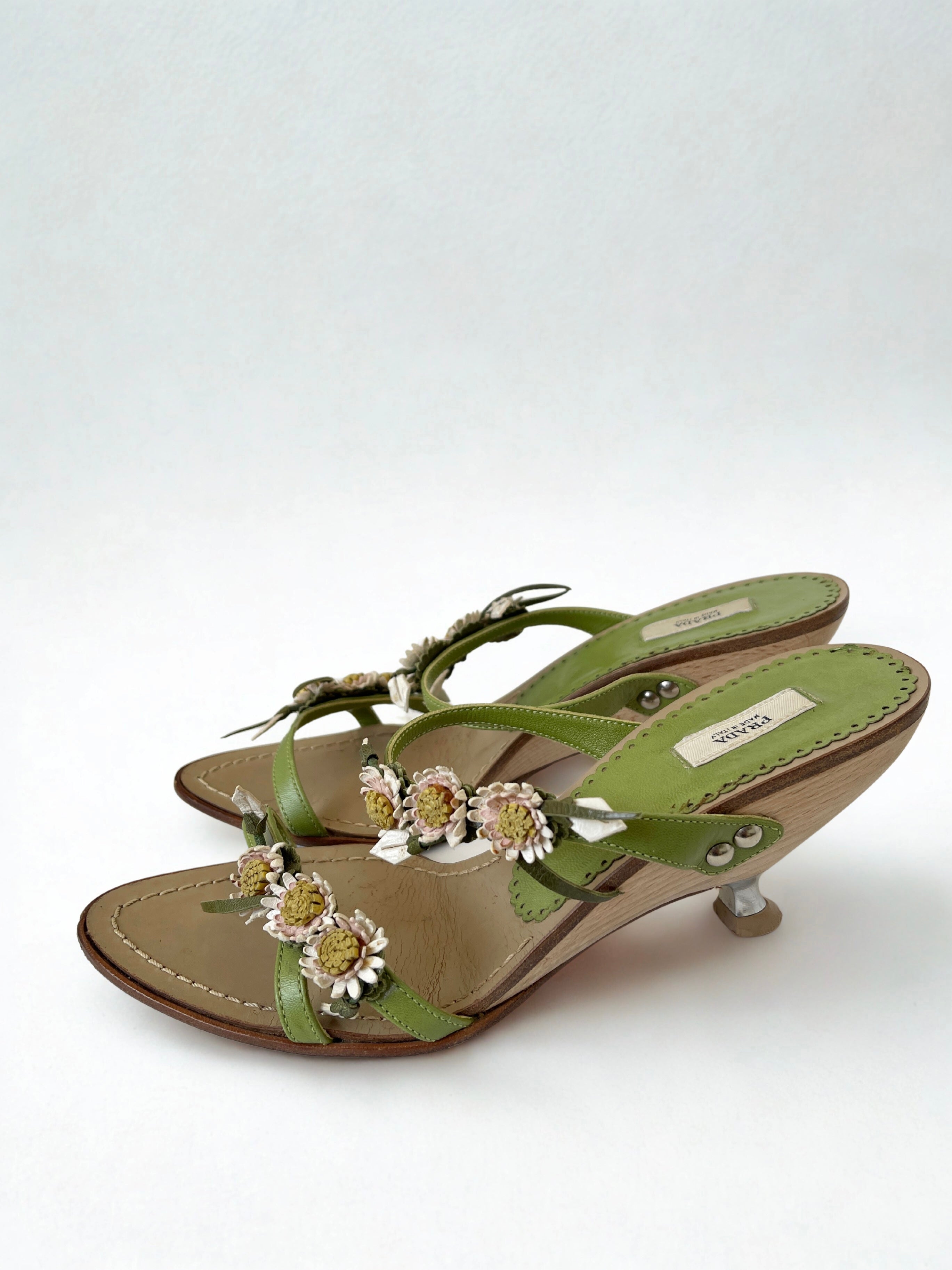Vintage rare Prada flower heeled mules - Spring 2003
