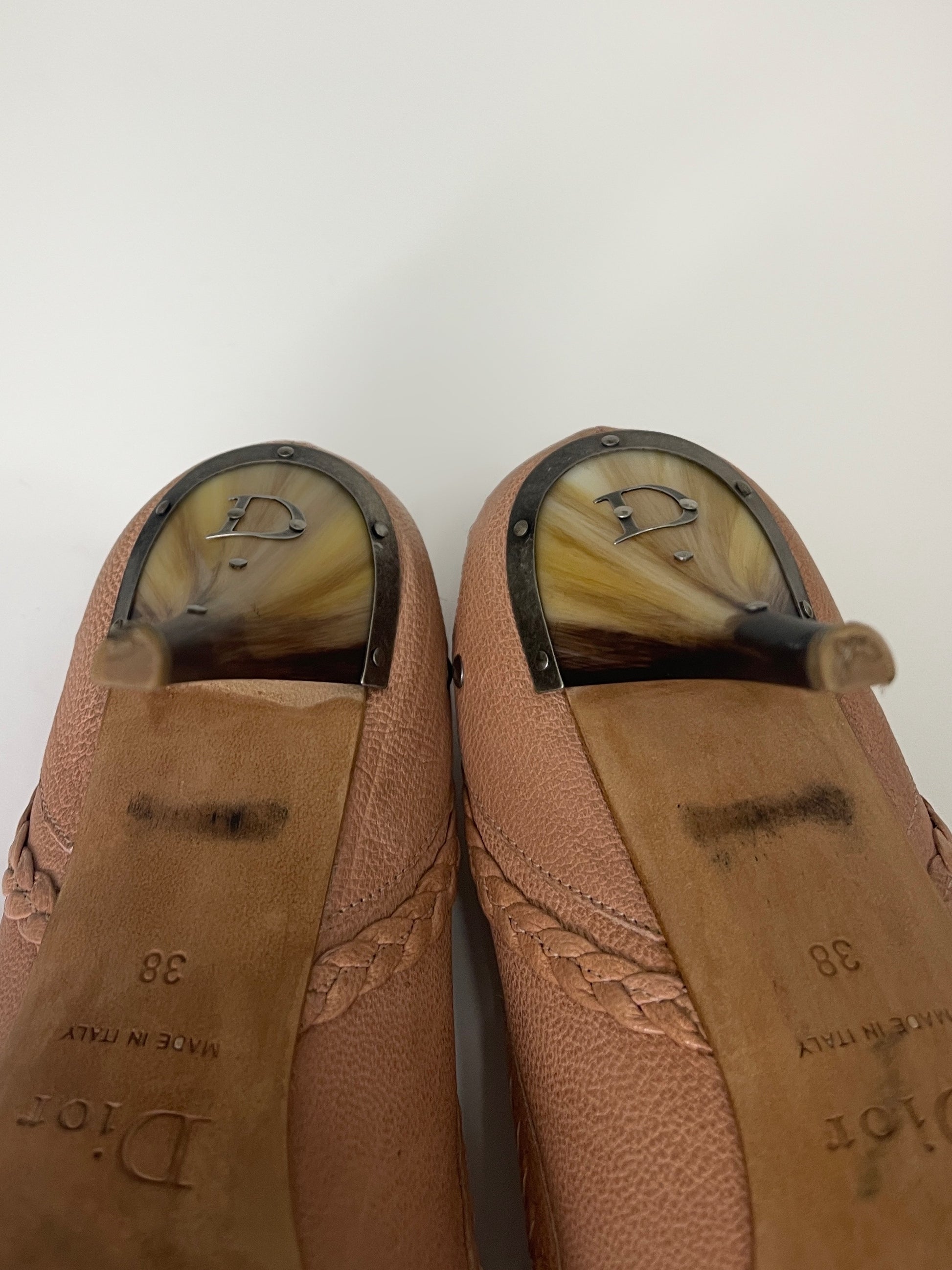 Vintage Dior by John Galliano Beige Leather Bow Heel Pumps