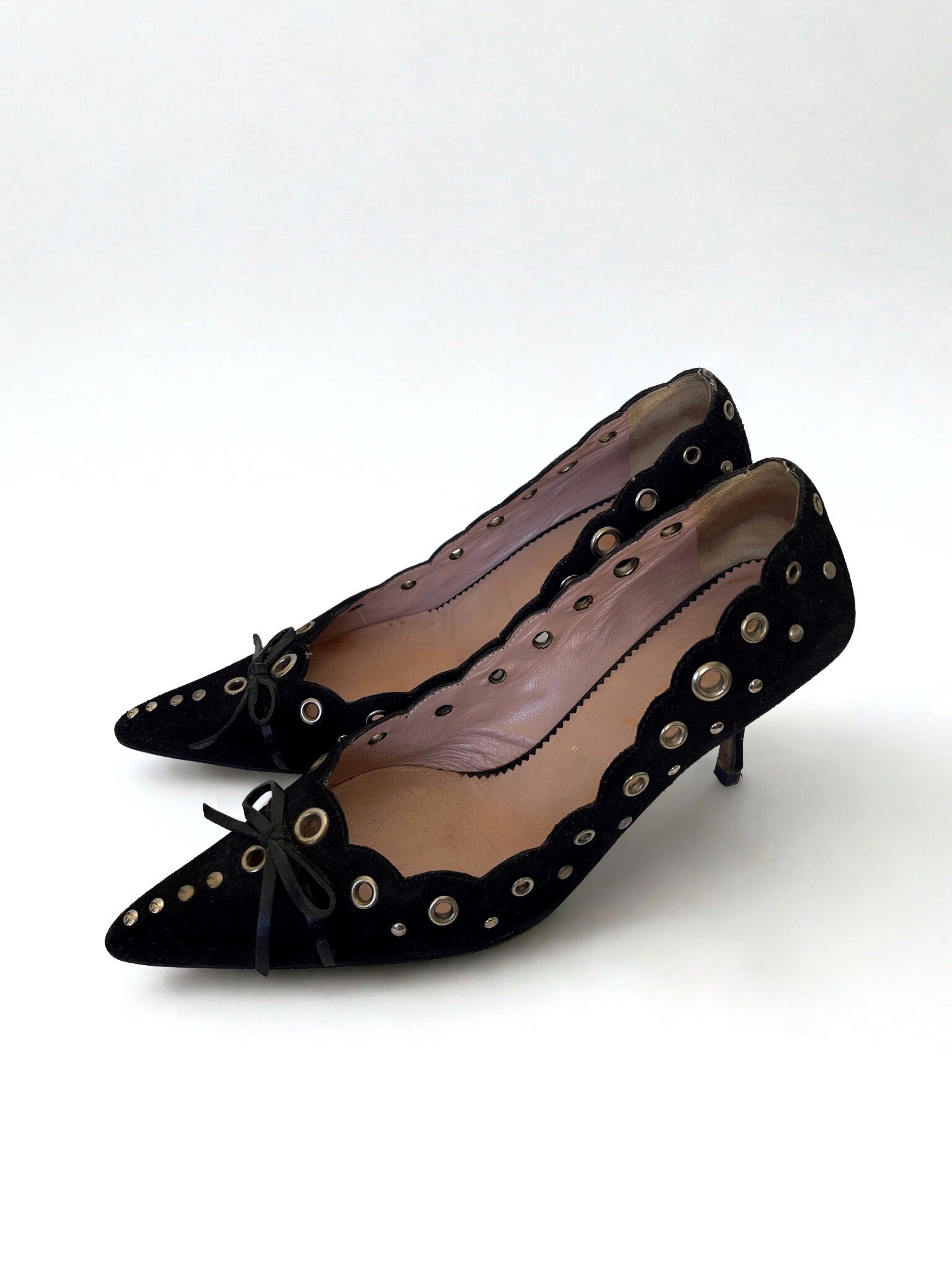 Vintage Prada suede eyelet heels pumps in black