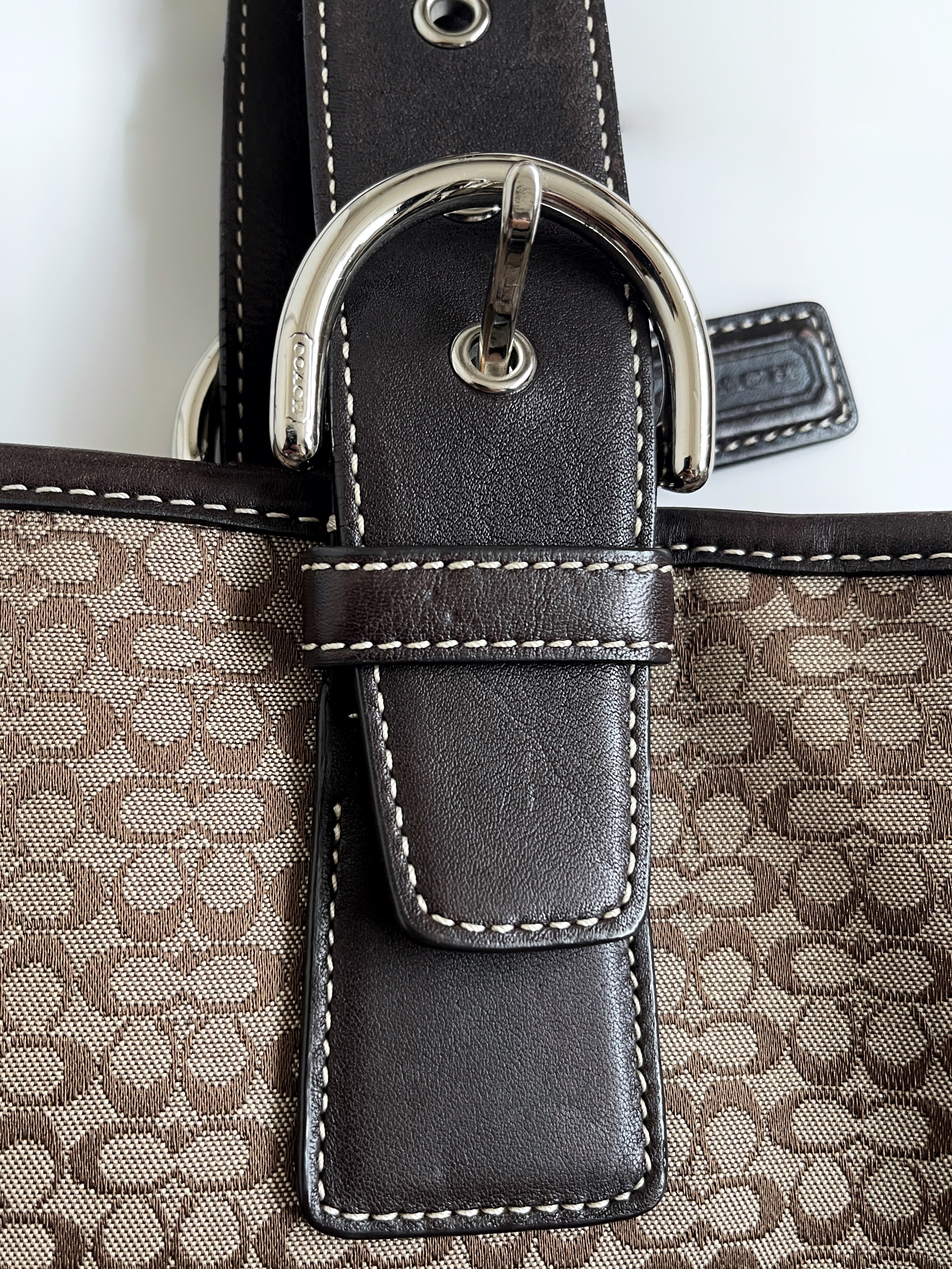 Vintage Y2K Coach signature soho shoulder bag