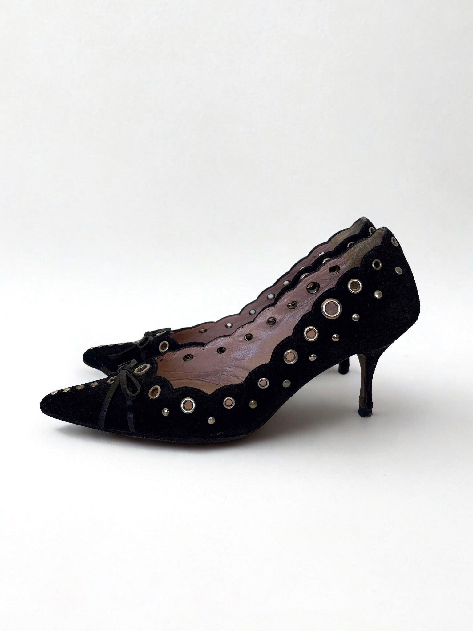 Vintage Prada suede eyelet heels pumps in black