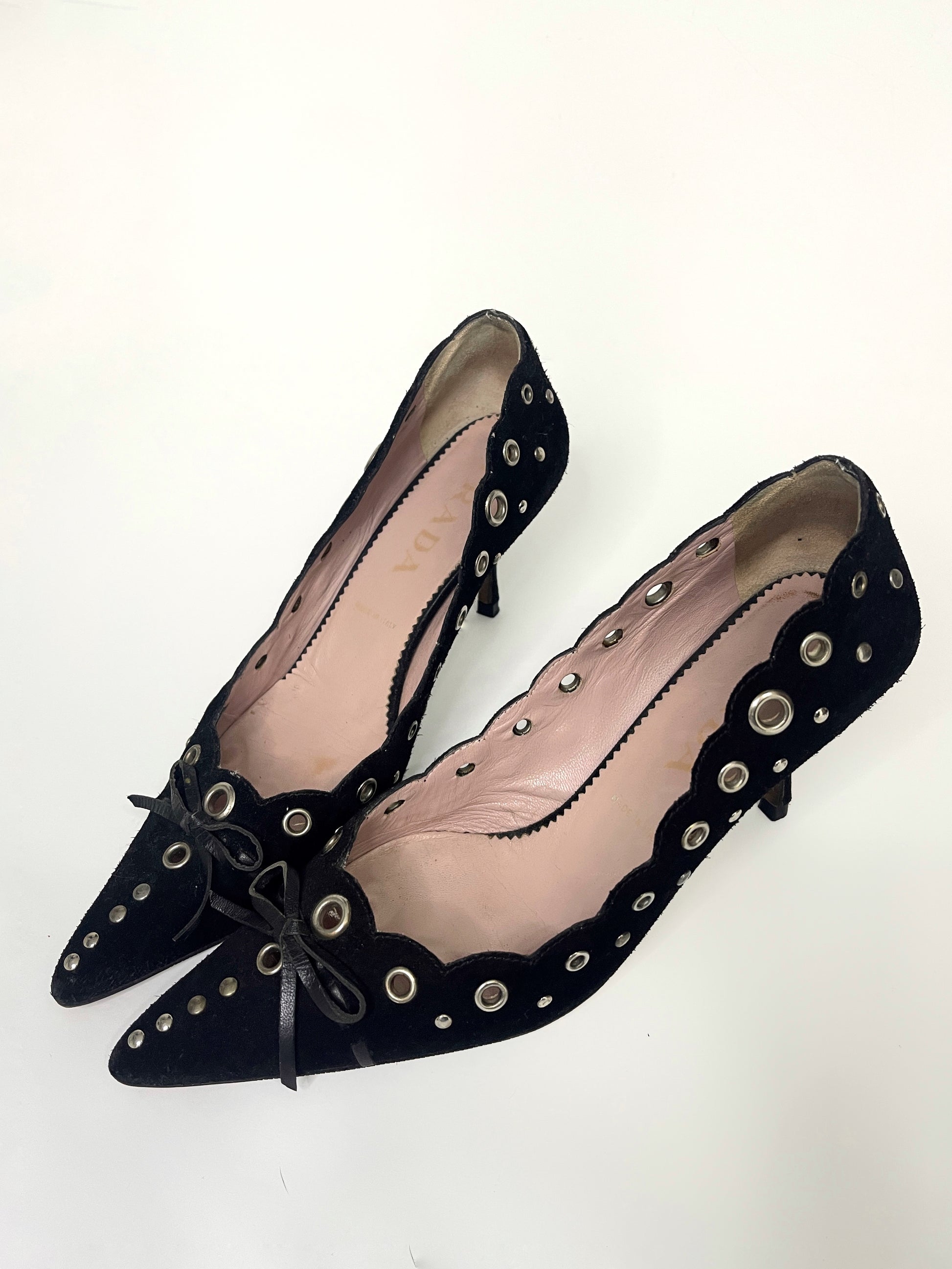 Vintage Prada suede eyelet heels pumps in black
