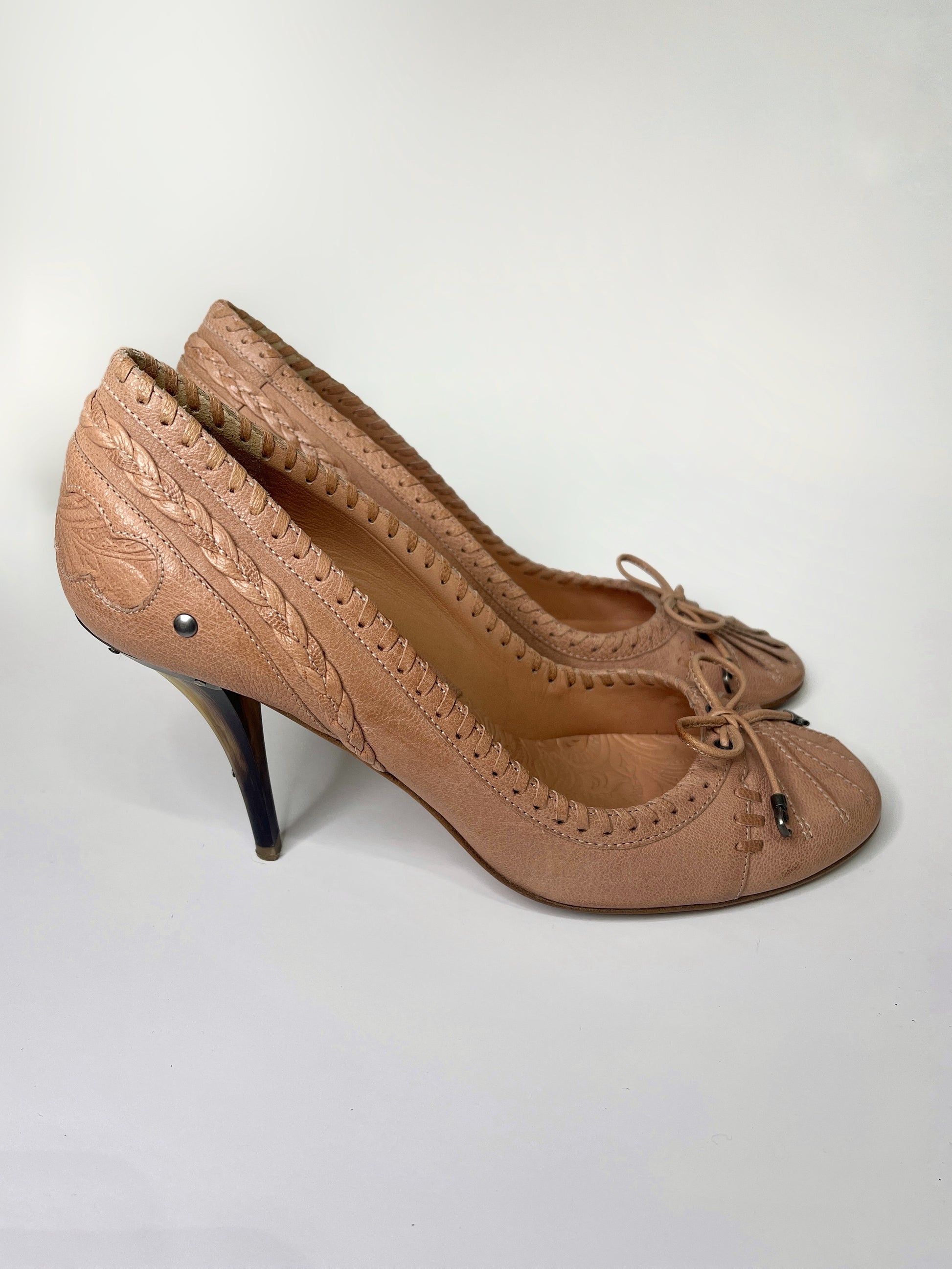Vintage Dior by John Galliano Beige Leather Bow Heel Pumps