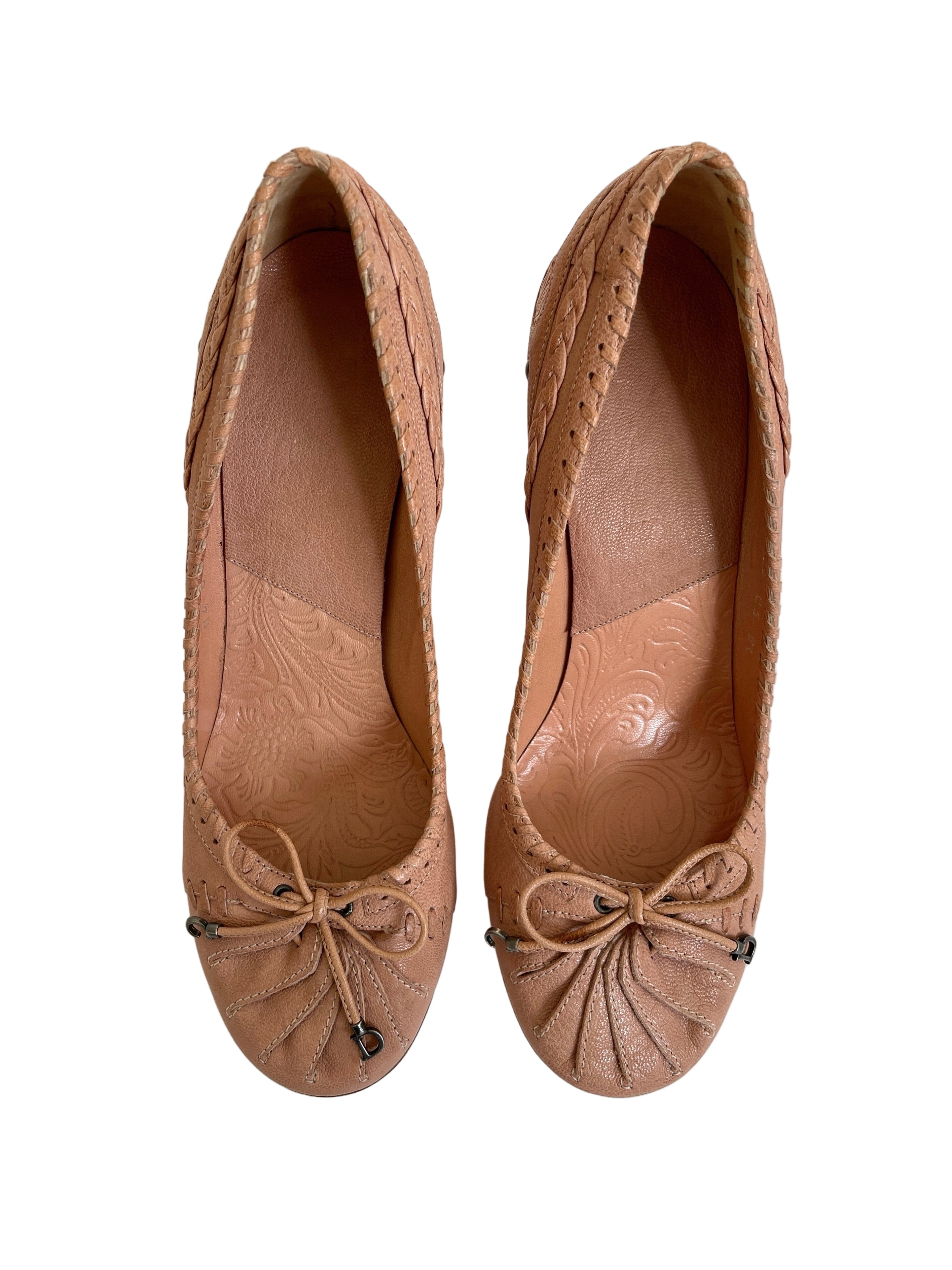 Vintage Dior by John Galliano Beige Leather Bow Heel Pumps