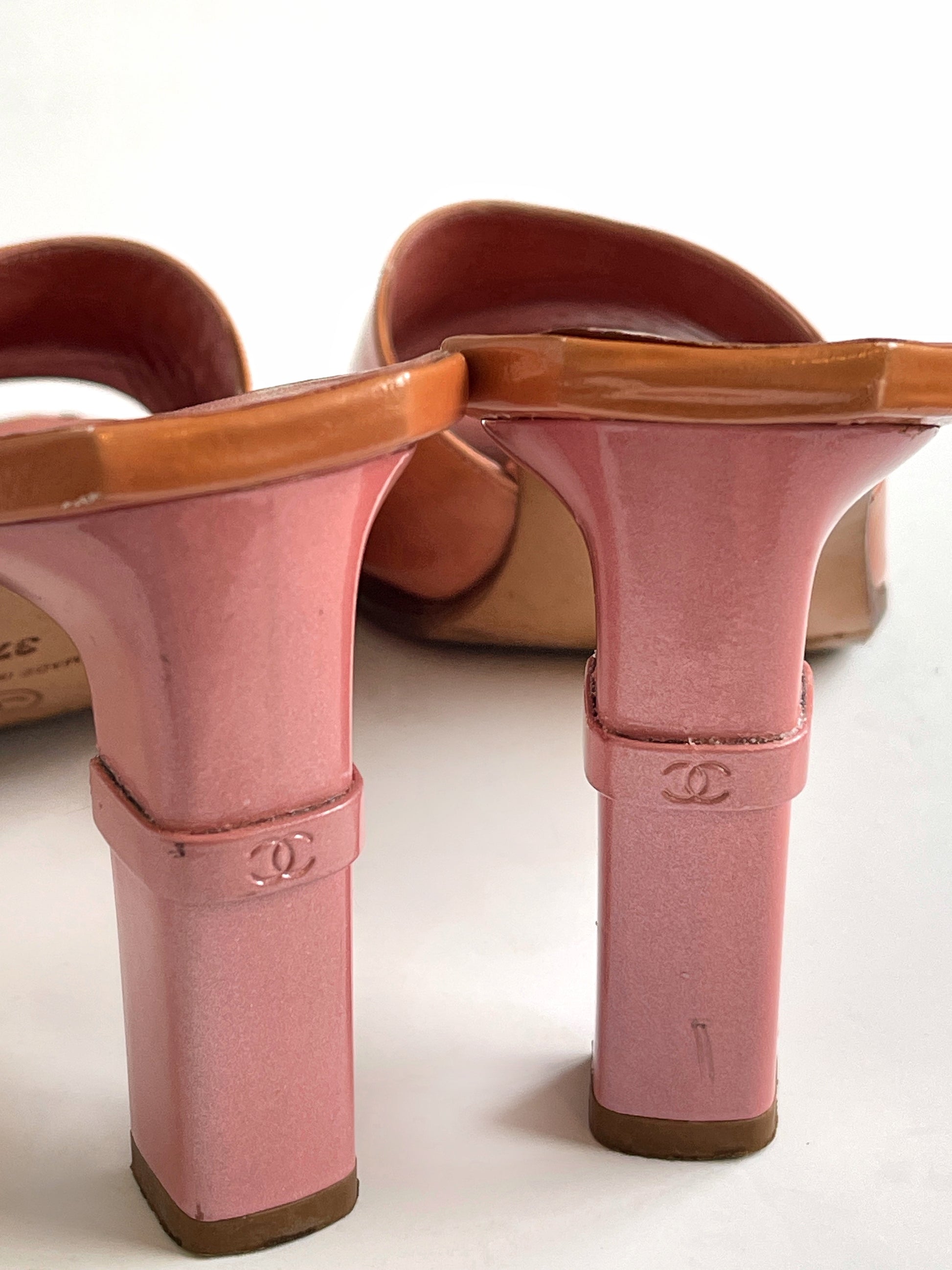 Rare Vintage Chanel mules heels with laser cut cc logos EU/IT37