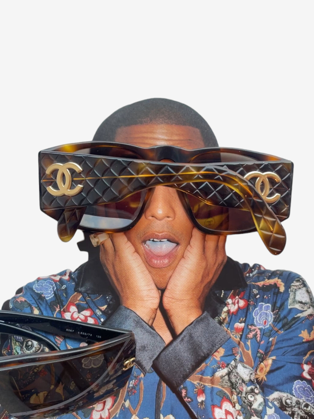 Chanel cc logo matelasse sunglasses